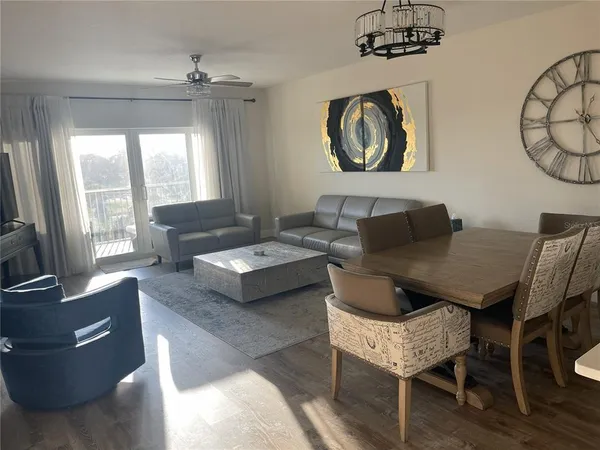 $2,200 | 960 Starkey Road, Unit 8402, Largo, FL 33771