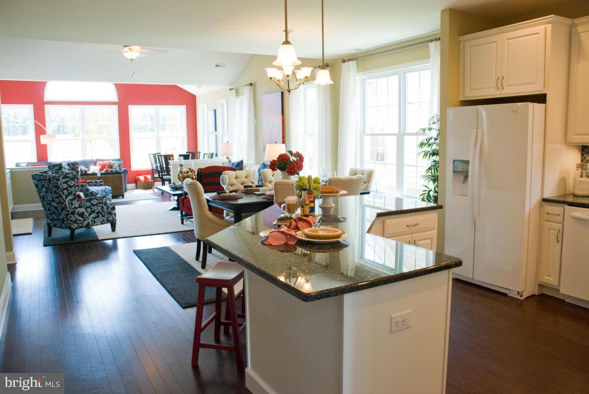 487 Pilgrims Drive, Unit 199 Lititz, PA 17543 - Photo 3 of 13 Gallery Image 3