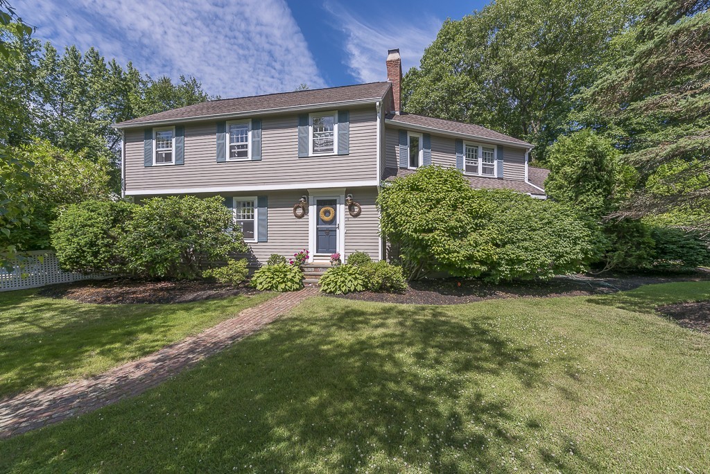 4 Old Planters Road Beverly, MA 01915 - Photo 1 of 30 Gallery Image 1