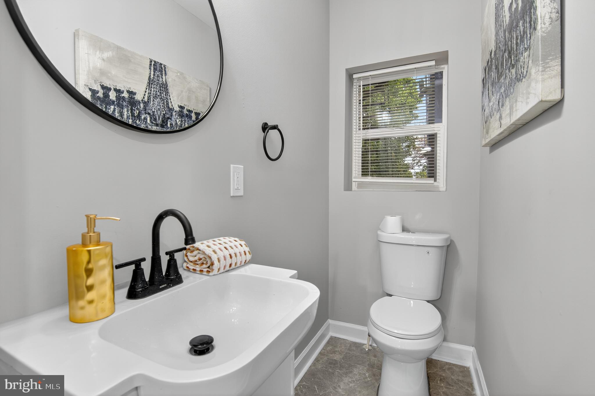 1707 North Broadway Baltimore, MD 21213 - Photo 8 of 31