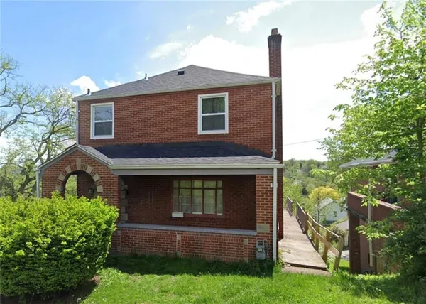$1,400 | 700 Large Avenue, Clairton, PA 15025