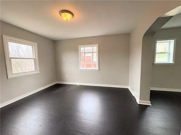 $1,400 | 700 Large Avenue, Clairton, PA 15025