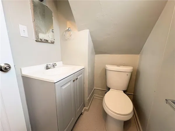 $1,400 | 700 Large Avenue, Clairton, PA 15025