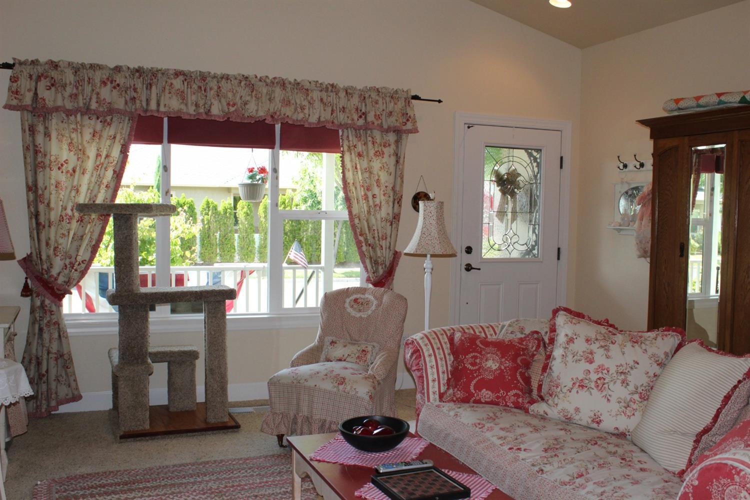 647 Grouse Ridge Drive Central Point, OR 97502 - Photo 10 of 16 Additional Photo