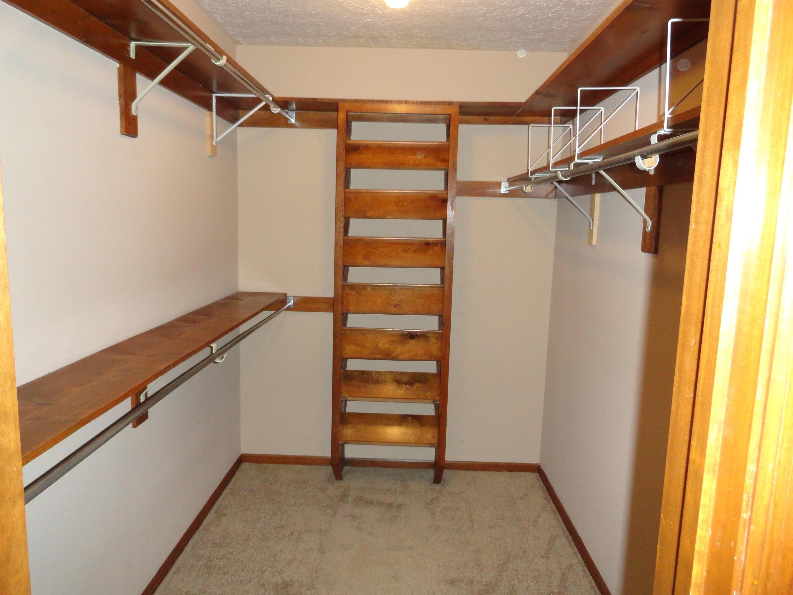 1011 Ravine Ridge Drive Columbus, OH 43085 - Photo 26 of 65 Gallery Image 26