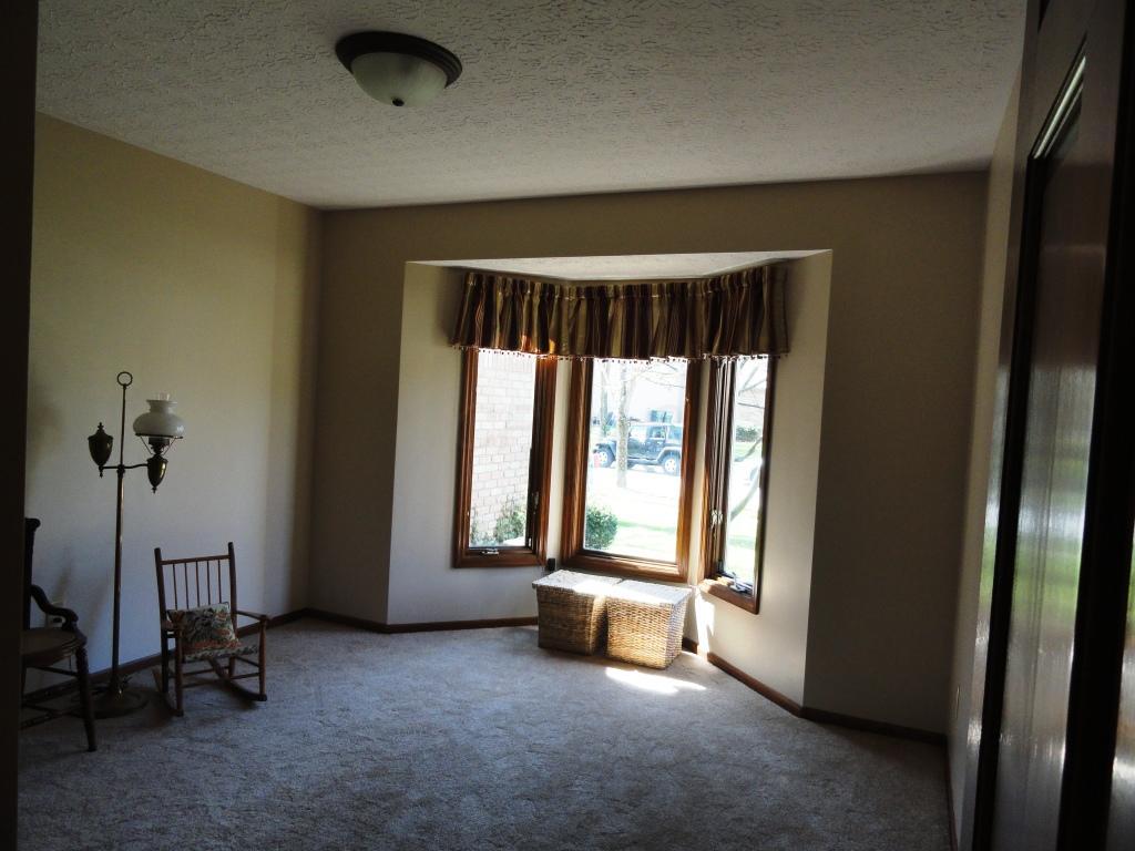 1011 Ravine Ridge Drive Columbus, OH 43085 - Photo 8 of 65 Gallery Image 8
