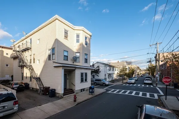 $2,000 | 38-40 Union Street, Unit 1, Everett, MA 02149