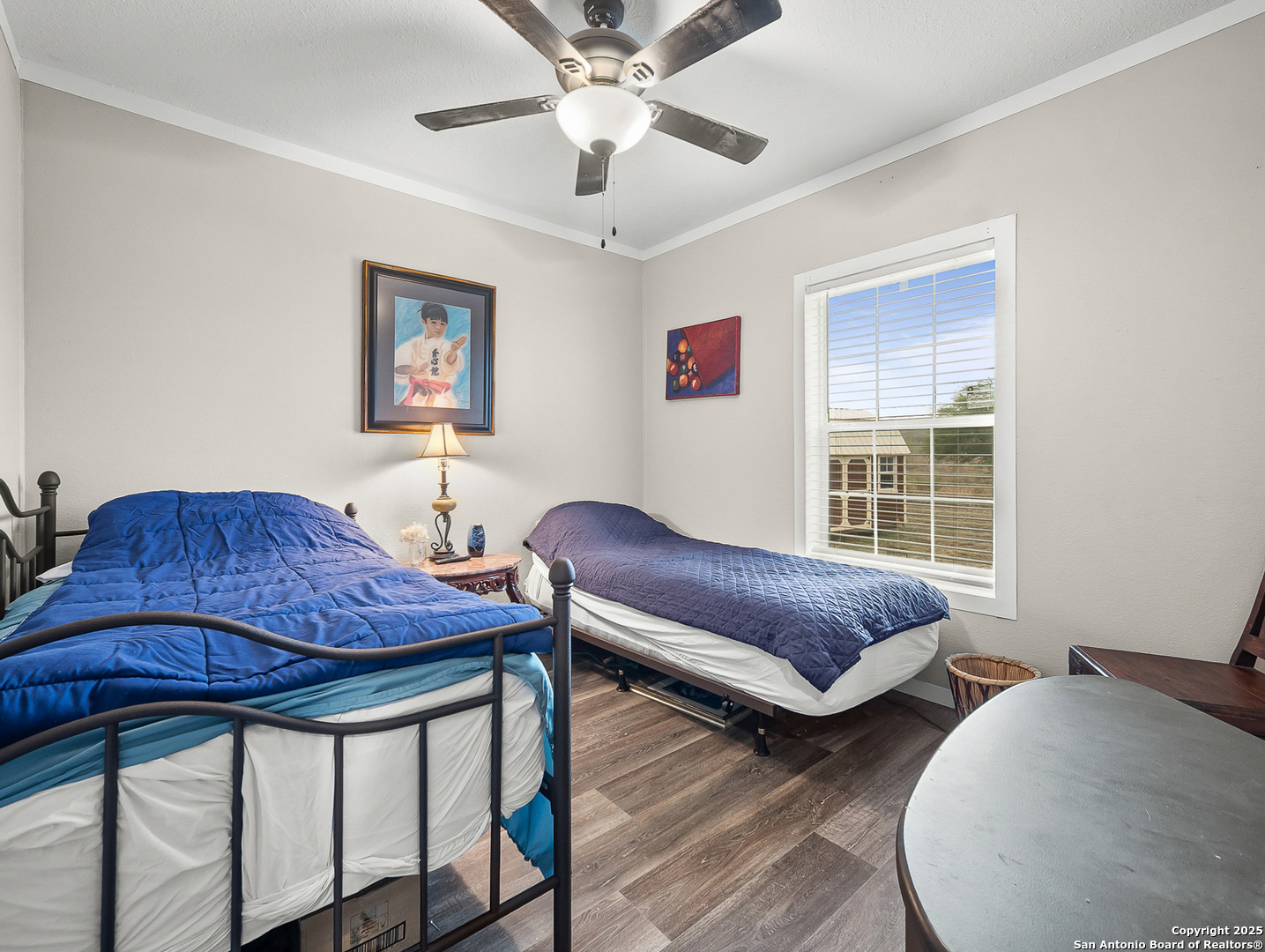 3809 Callihan Road Luling, TX 78648 - Photo 20 of 38 a living room with furniture and a window