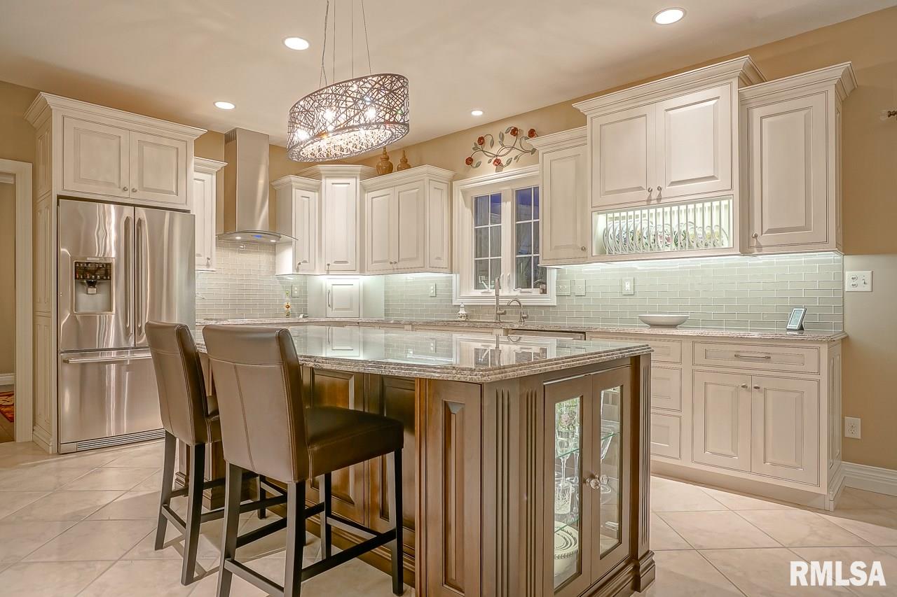8215 West Robertson Road Edwards, IL 61528 - Photo 3 of 50 Gallery Image 3