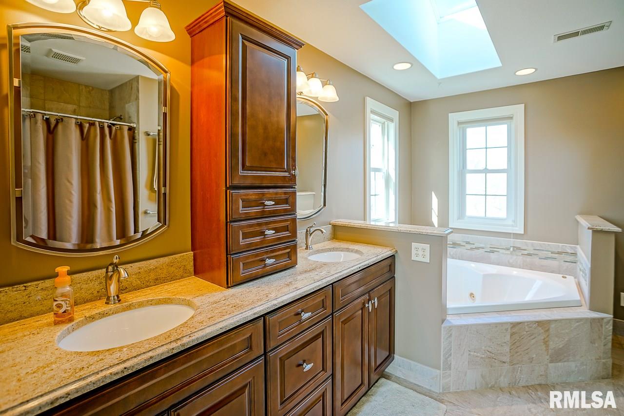8215 West Robertson Road Edwards, IL 61528 - Photo 34 of 50 Gallery Image 34