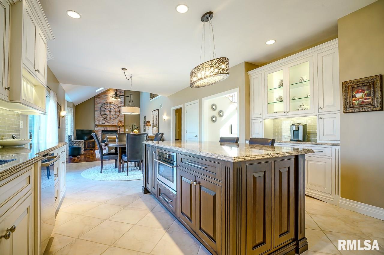 8215 West Robertson Road Edwards, IL 61528 - Photo 7 of 50 Gallery Image 7
