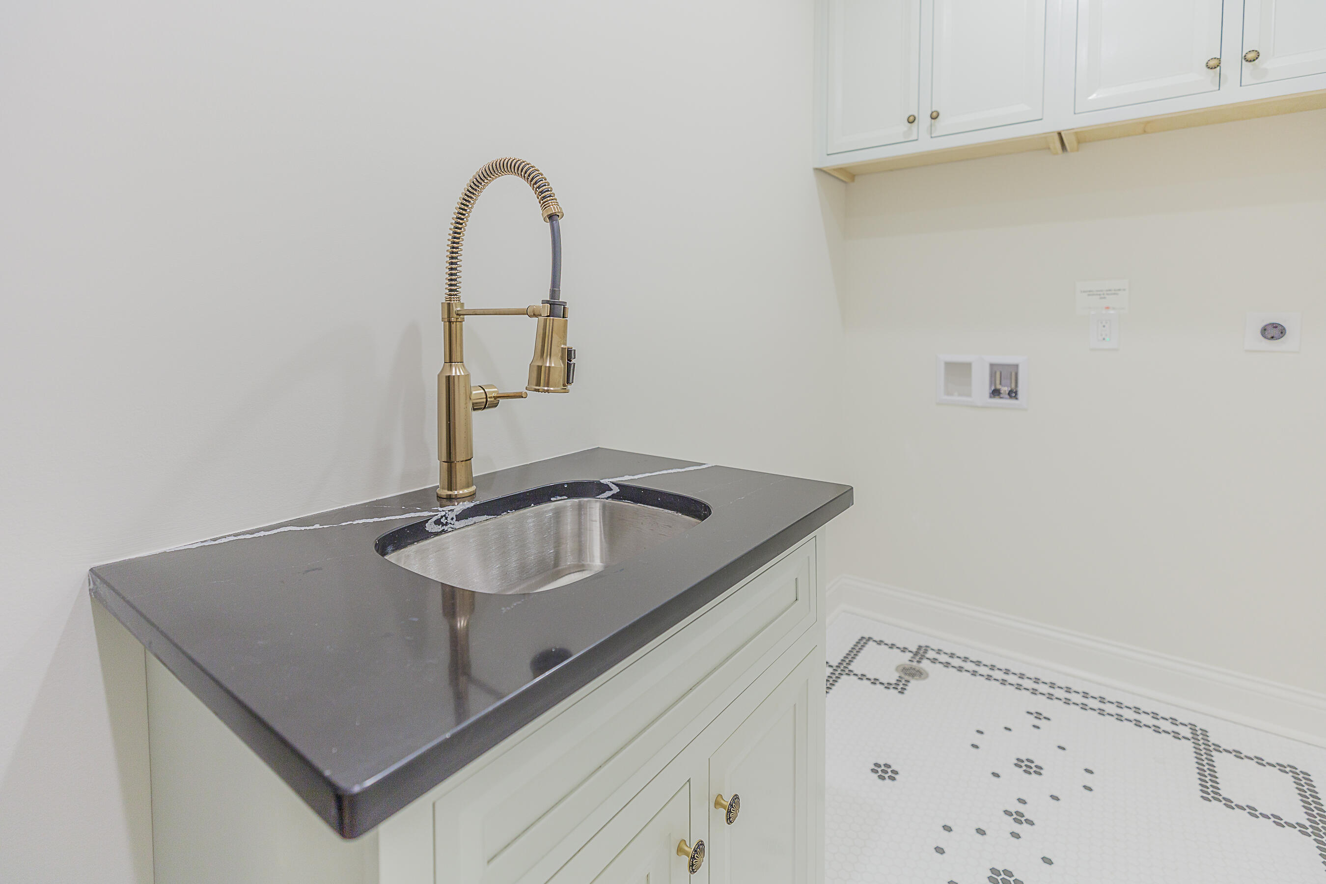 1303 Riverview Road Chattanooga, TN 37405 - Photo 42 of 68 1303 Riverview HD-8