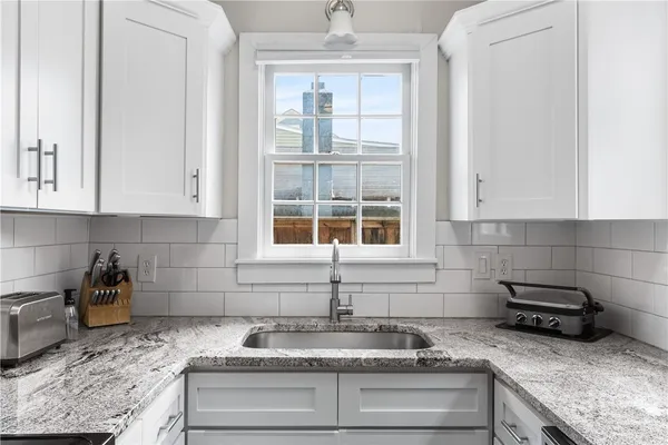 $2,850 | 324 Price Street, Savannah, GA 31401