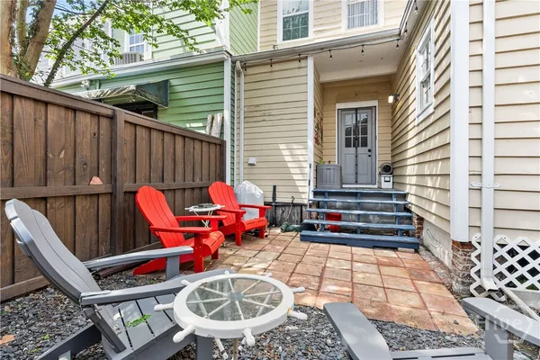 $2,850 | 324 Price Street, Savannah, GA 31401