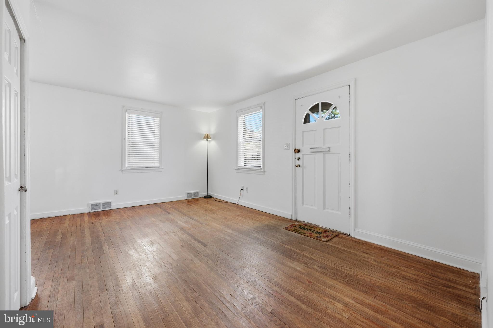 406 Victoria Street Glassboro, NJ 08028 - Photo 6 of 15