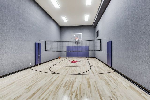 Undisclosed Address Glencoe, IL 60022 - Photo 5 of 30