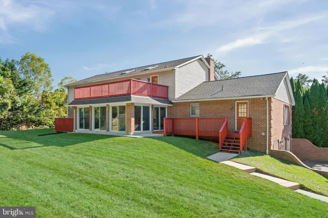 $864,900 | 253 Peoples Way, Hockessin, DE 19707