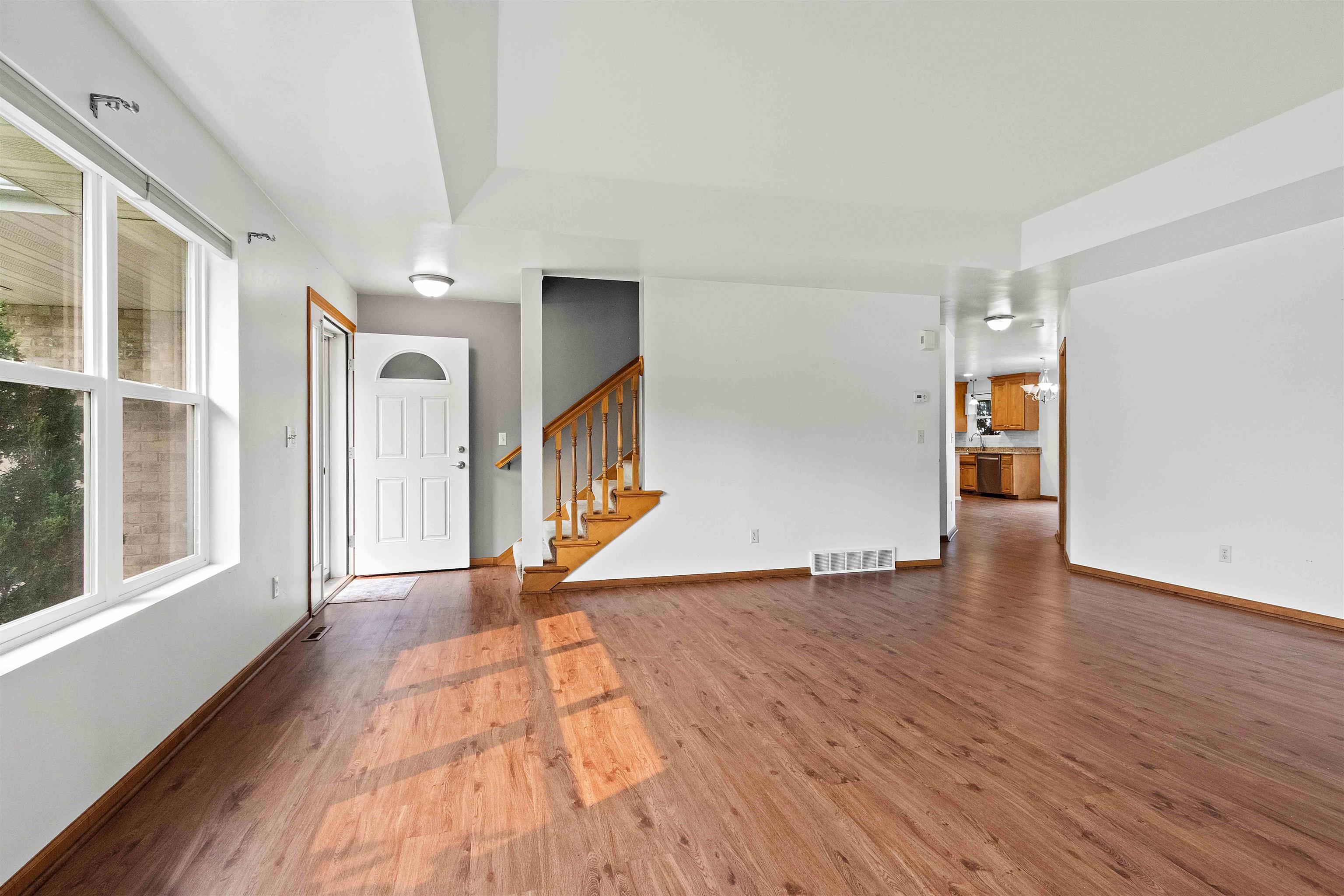 854 Krause Road Green Bay, WI 54313 - Photo 2 of 50 Gallery Image 2