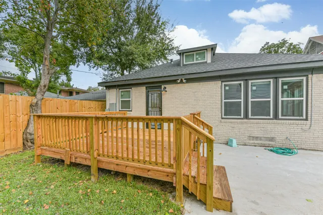 $2,600 | 2606 Oakdale Street, Houston, TX 77004