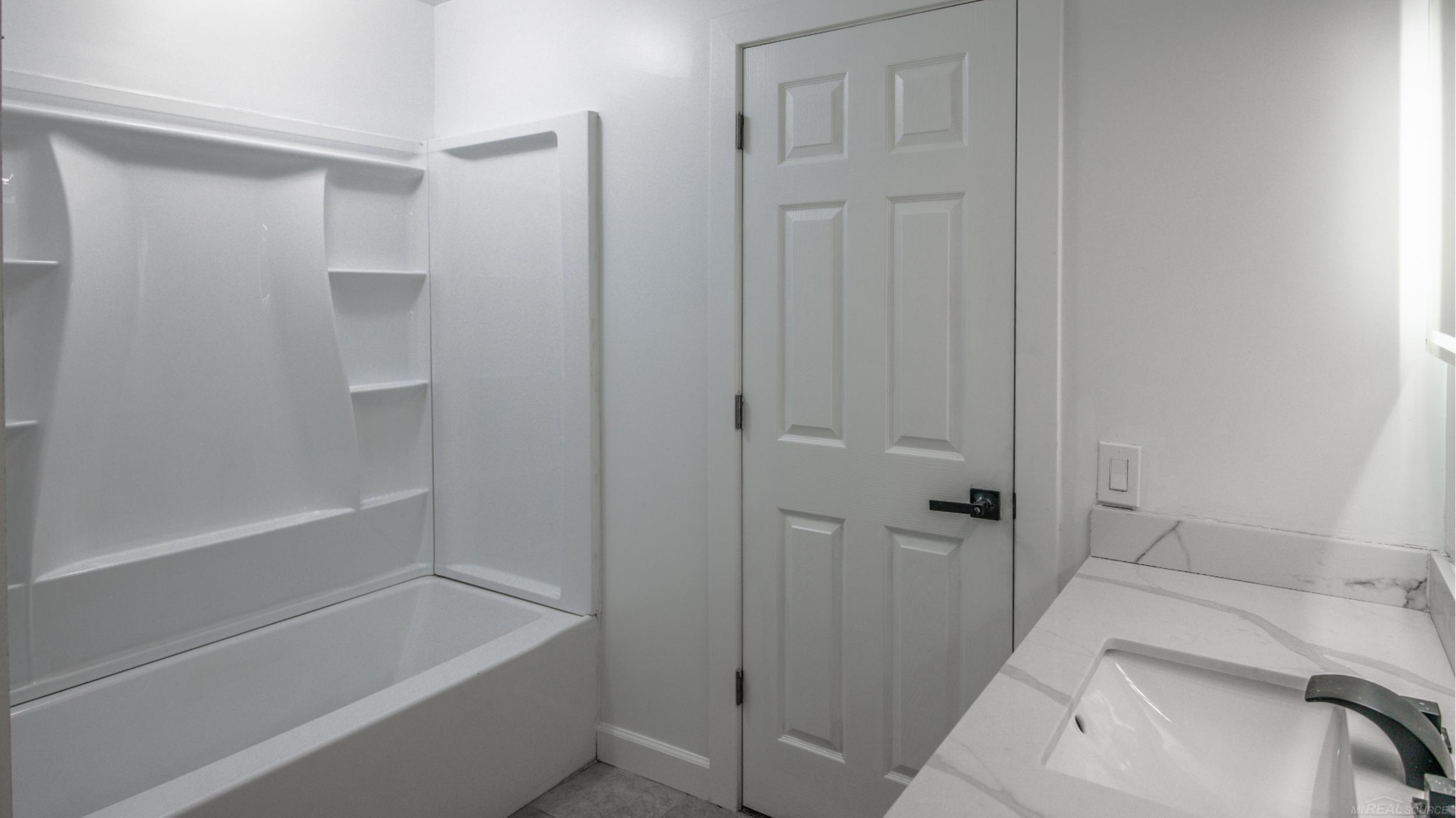 9202 Crawford Road Columbus, MI 48063 - Photo 39 of 63