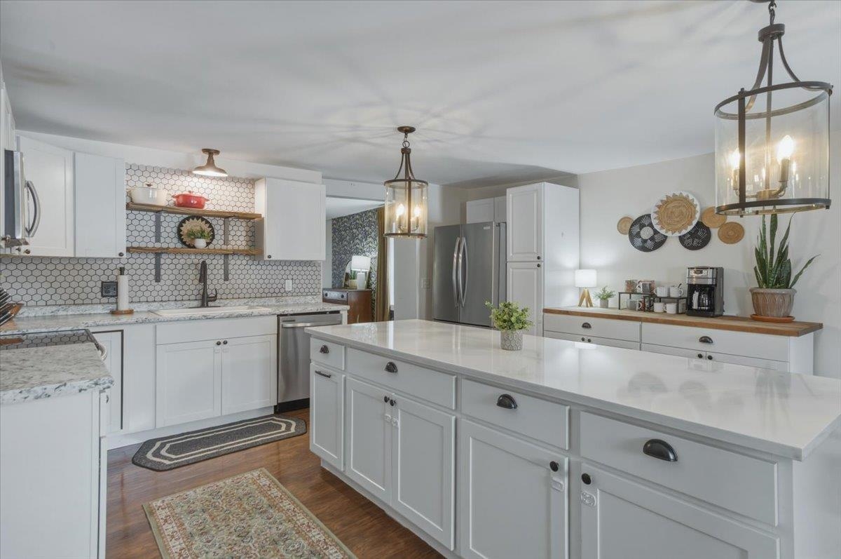 10 Edward Street St. Albans, VT 05478 - Photo 7 of 57