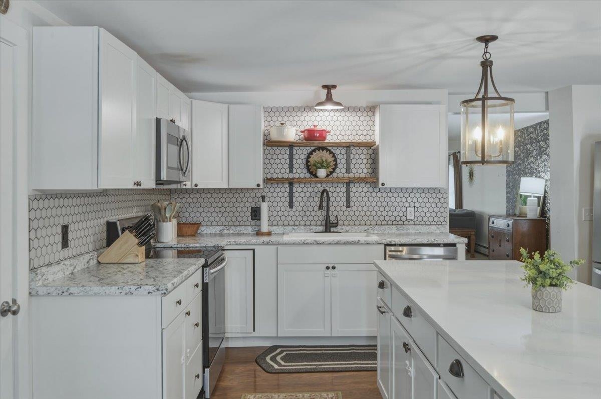 10 Edward Street St. Albans, VT 05478 - Photo 8 of 57