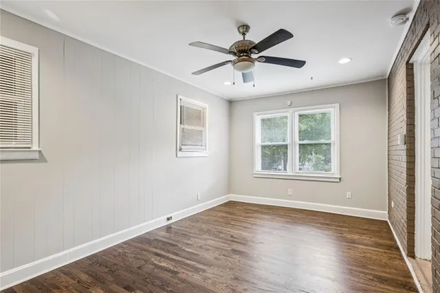 a view of a house with a back yard