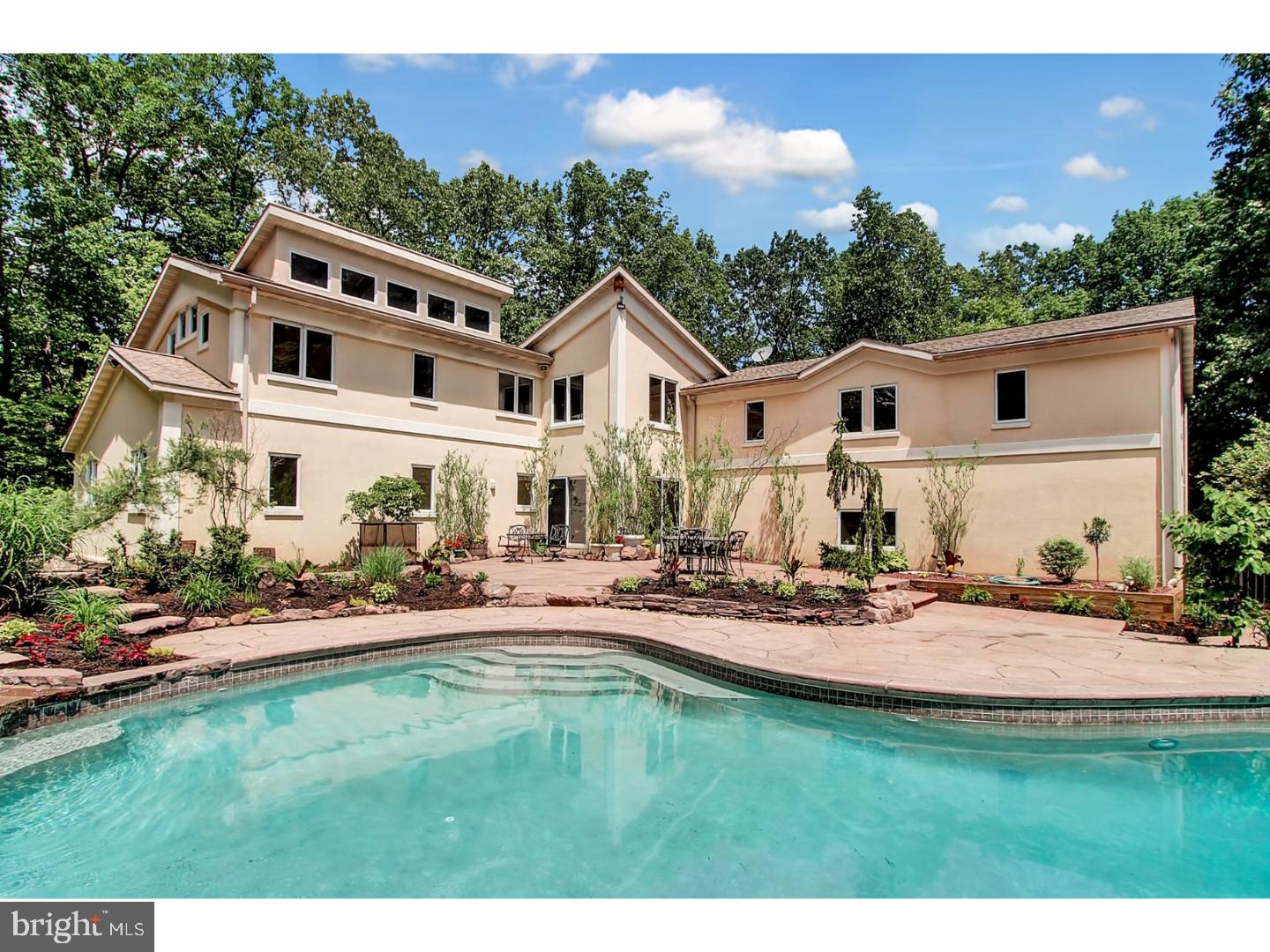 6 Hidden Pond Drive Shillington, PA 19607 - Photo 2 of 25 Exterior Back