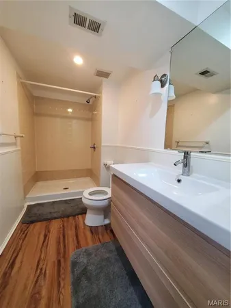 $2,325 | 2817 Hilldale Avenue, Brentwood, MO 63144