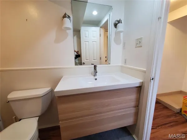 $2,325 | 2817 Hilldale Avenue, Brentwood, MO 63144
