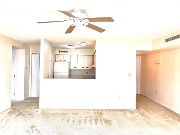 $2,400 | 50 South Common Street, Unit 403, Lynn, MA 01902