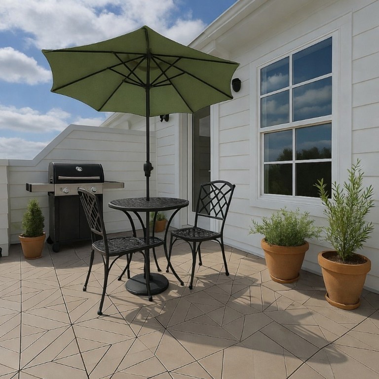 741 Bringhurst Street Houston, TX 77020 - Photo 7 of 17 Virtually staged rooftop terrace!