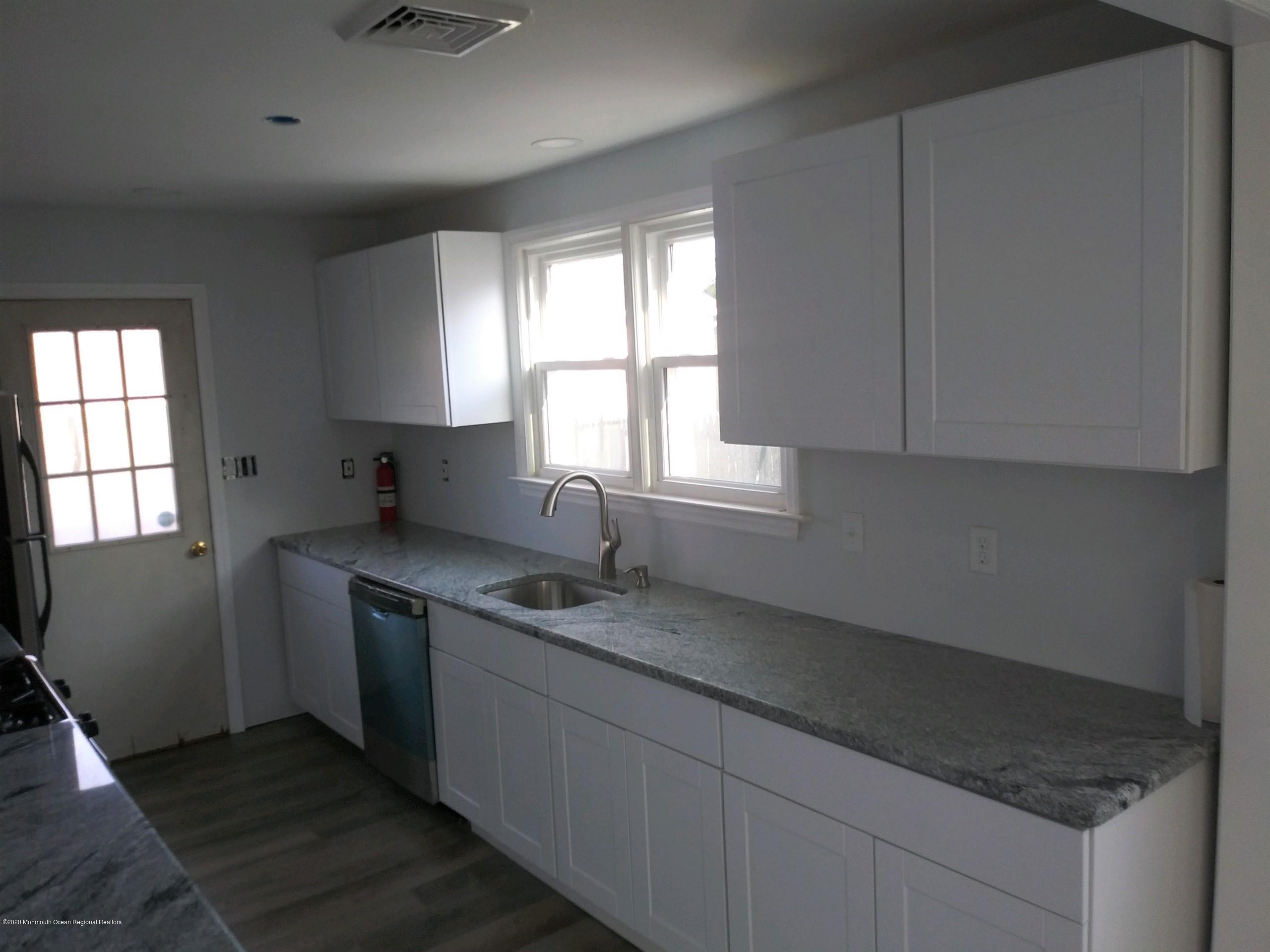107 Bash Road Toms River, NJ 08753 - Photo 6 of 17 39796