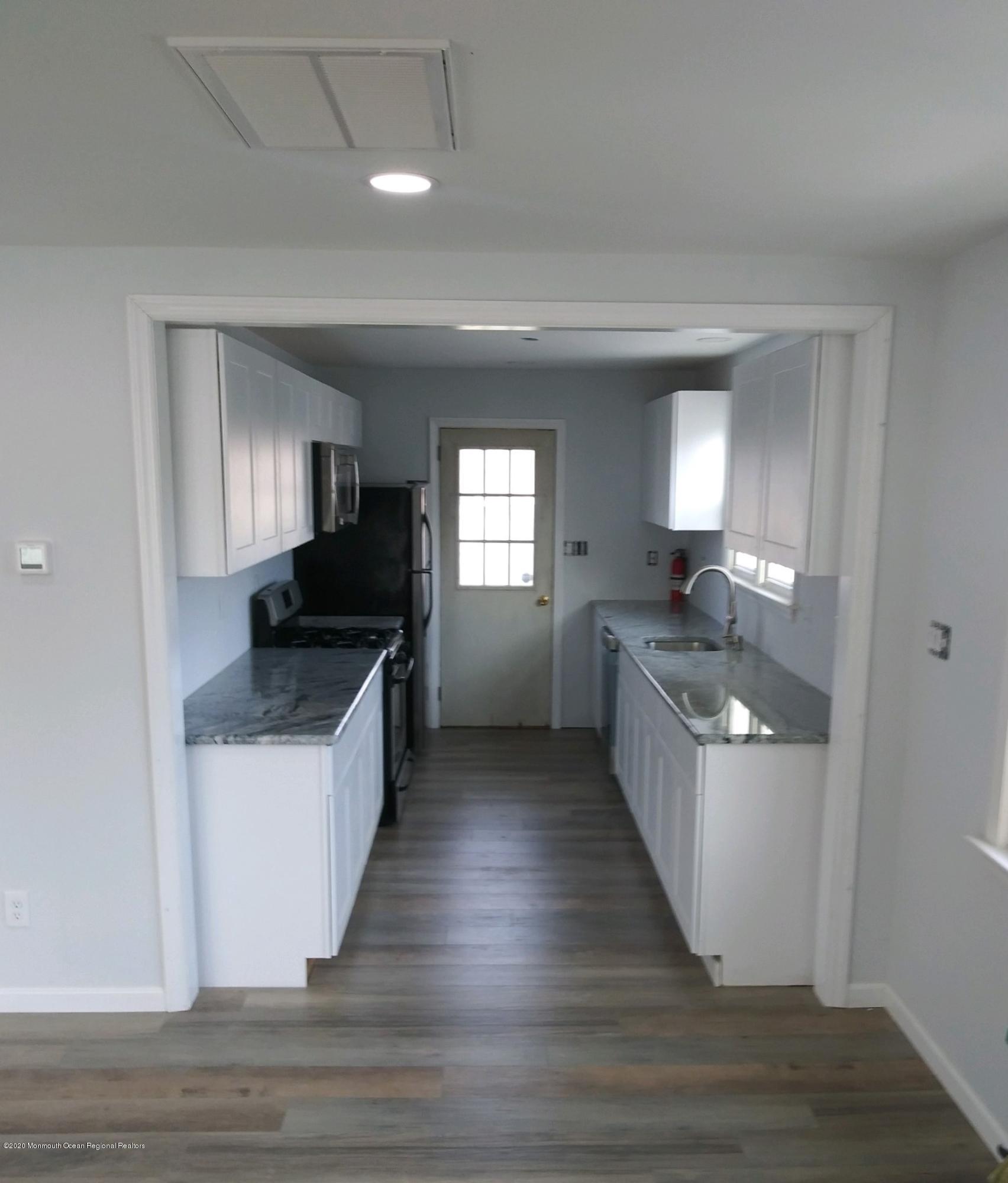 107 Bash Road Toms River, NJ 08753 - Photo 8 of 17 39792