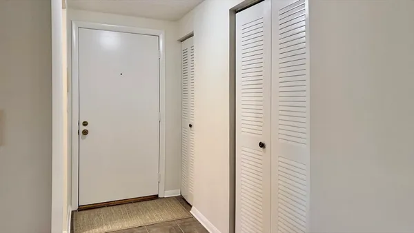 $338,000 | 220 Bedford Street, Unit E6, Bridgewater, MA 02324