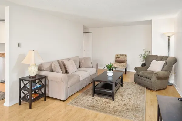 $338,000 | 220 Bedford Street, Unit E6, Bridgewater, MA 02324
