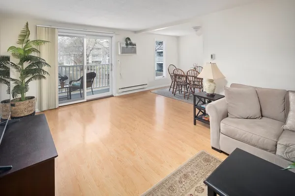 $338,000 | 220 Bedford Street, Unit E6, Bridgewater, MA 02324