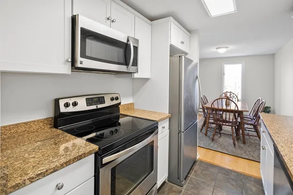 $338,000 | 220 Bedford Street, Unit E6, Bridgewater, MA 02324