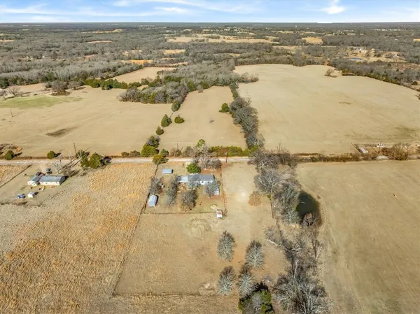 $275,000 | 851 County Road 3110, Edgewood, TX 75117