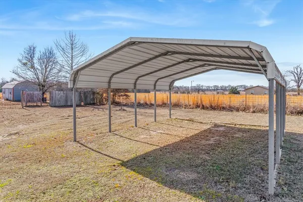 $275,000 | 851 County Road 3110, Edgewood, TX 75117
