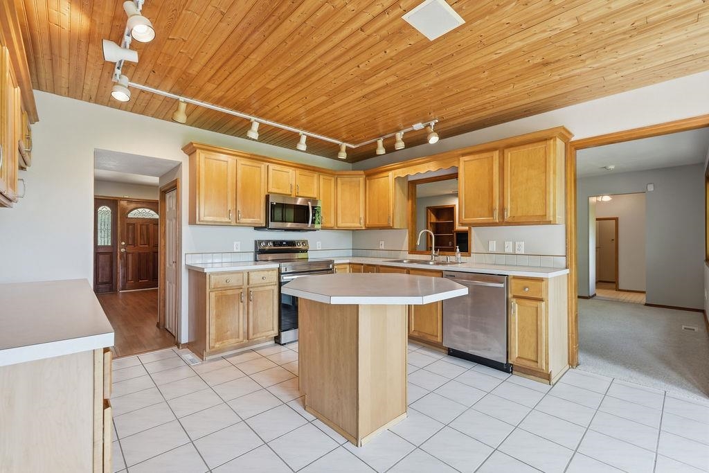 20607 North Market Road Colbert, WA 99005 - Photo 9 of 48