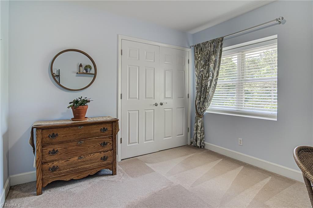 2107 Candelar Drive High Point, NC 27265 - Photo 25 of 37