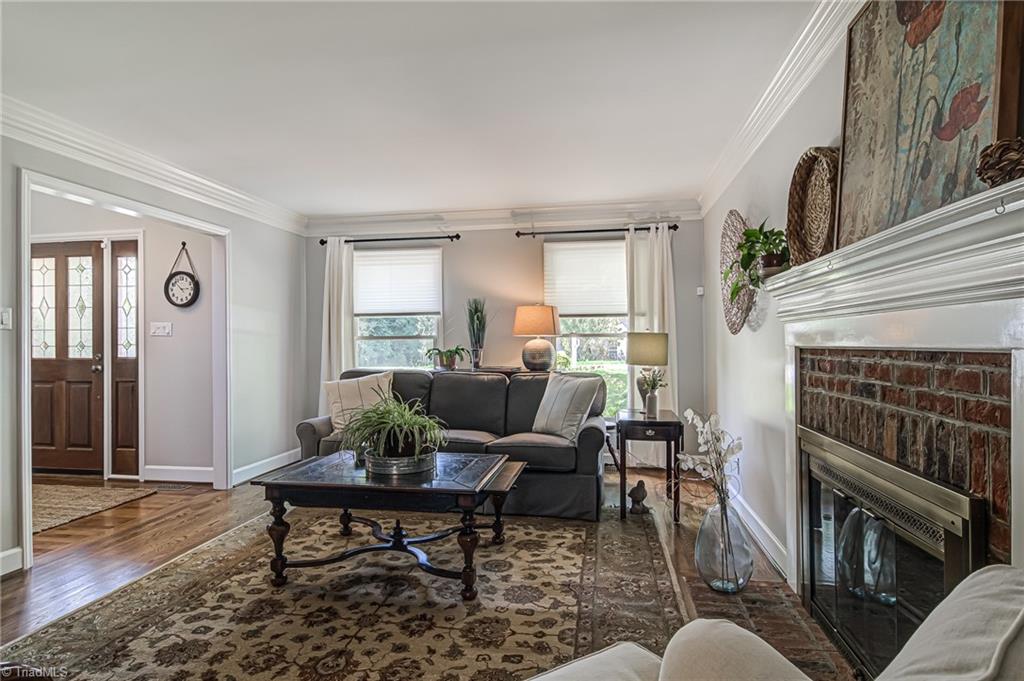 2107 Candelar Drive High Point, NC 27265 - Photo 5 of 37