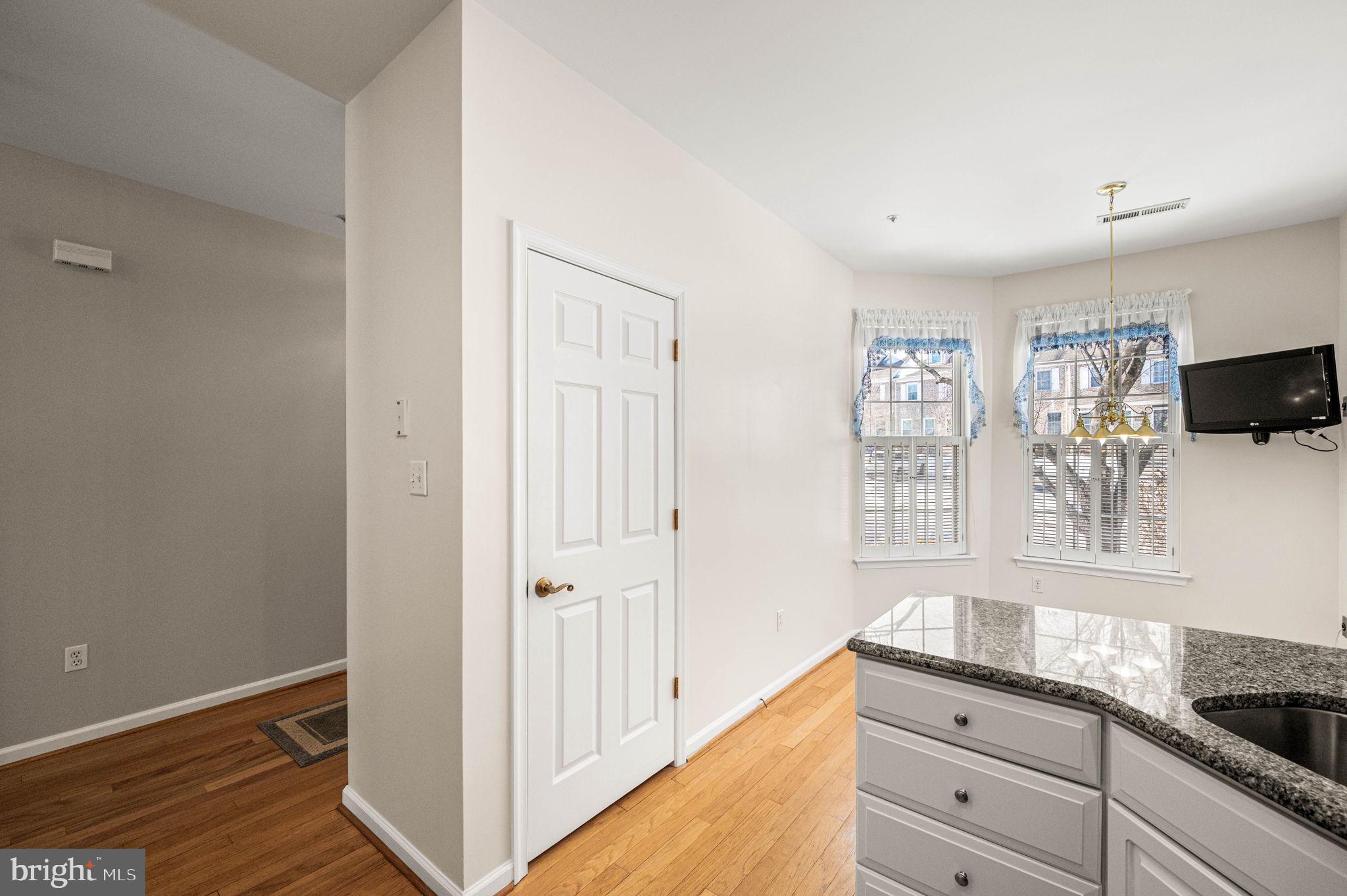 1291 Country Club Drive Springfield, PA 19064 - Photo 9 of 36