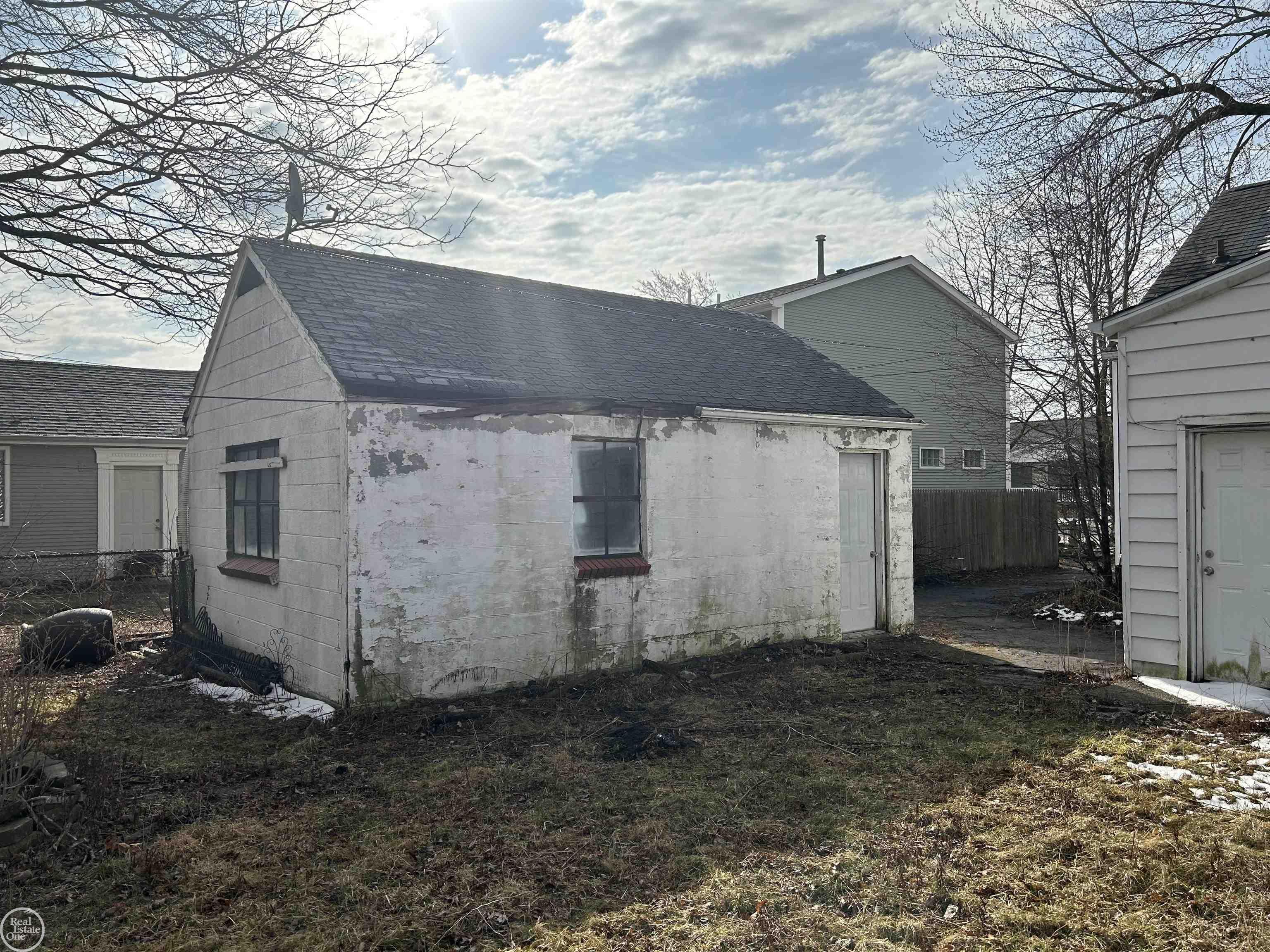 22101 Ridgeway Street St. Clair Shores, MI 48080 - Photo 7 of 9