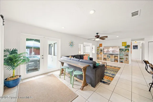 a view of a workspace with furniture