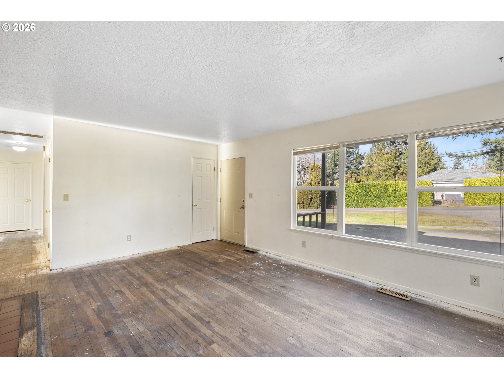 6906 Southwest Taylors Ferry Road Portland, OR 97223 - Photo 12 of 32