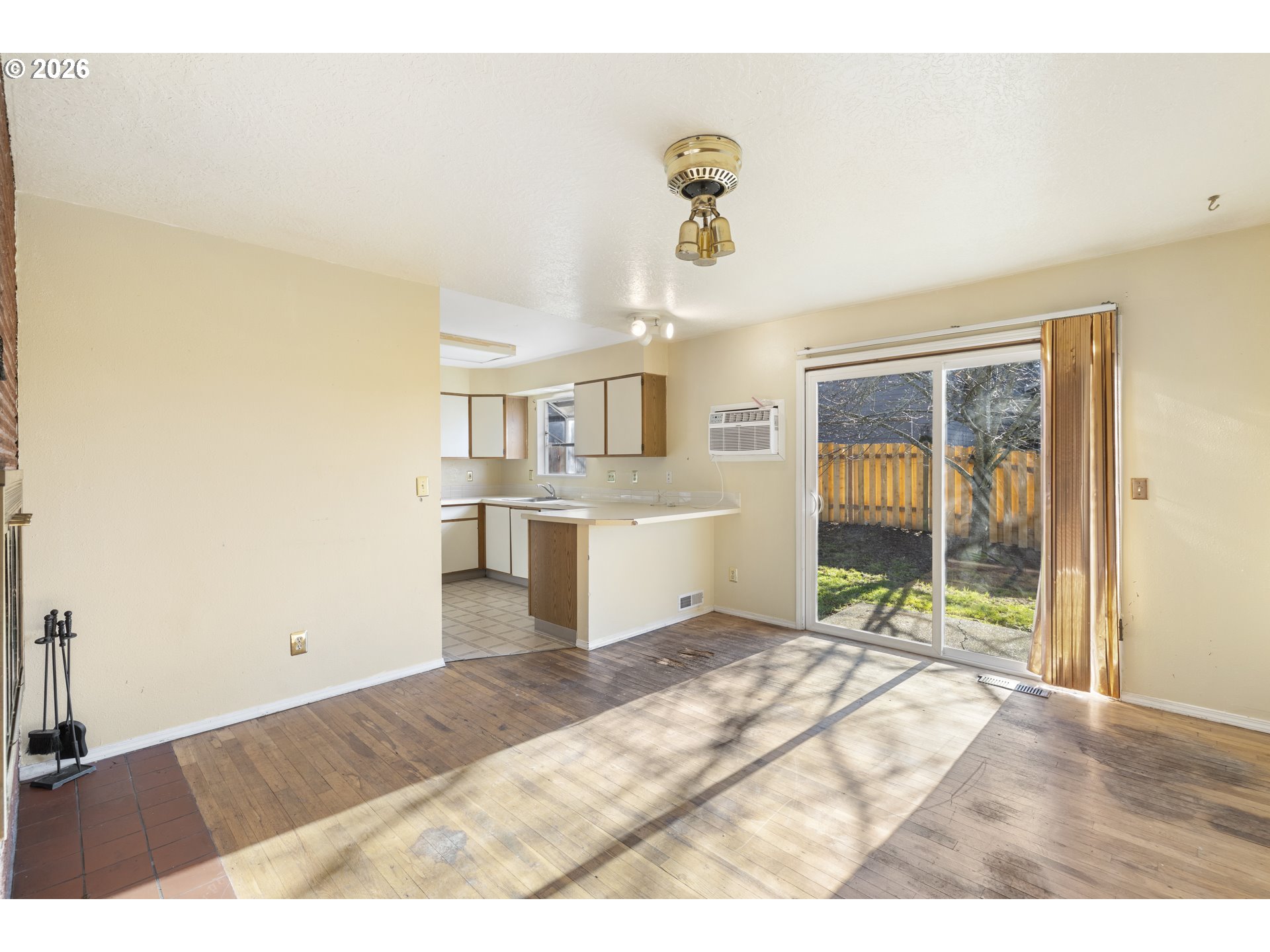 6906 Southwest Taylors Ferry Road Portland, OR 97223 - Photo 13 of 32