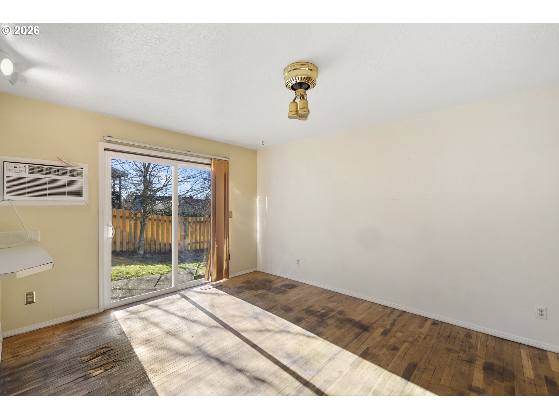 6906 Southwest Taylors Ferry Road Portland, OR 97223 - Photo 15 of 32