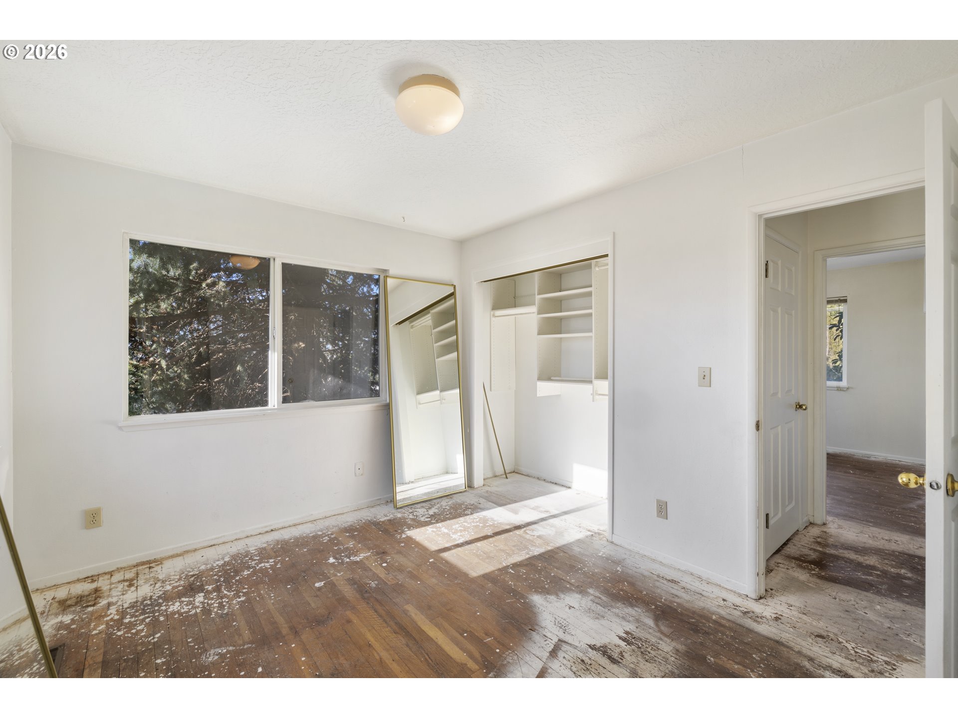 6906 Southwest Taylors Ferry Road Portland, OR 97223 - Photo 18 of 32